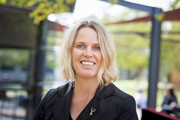 Corina Modderman image