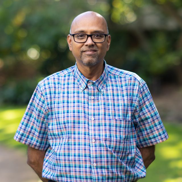 Photo of Professor Prakash Veeraraghavan