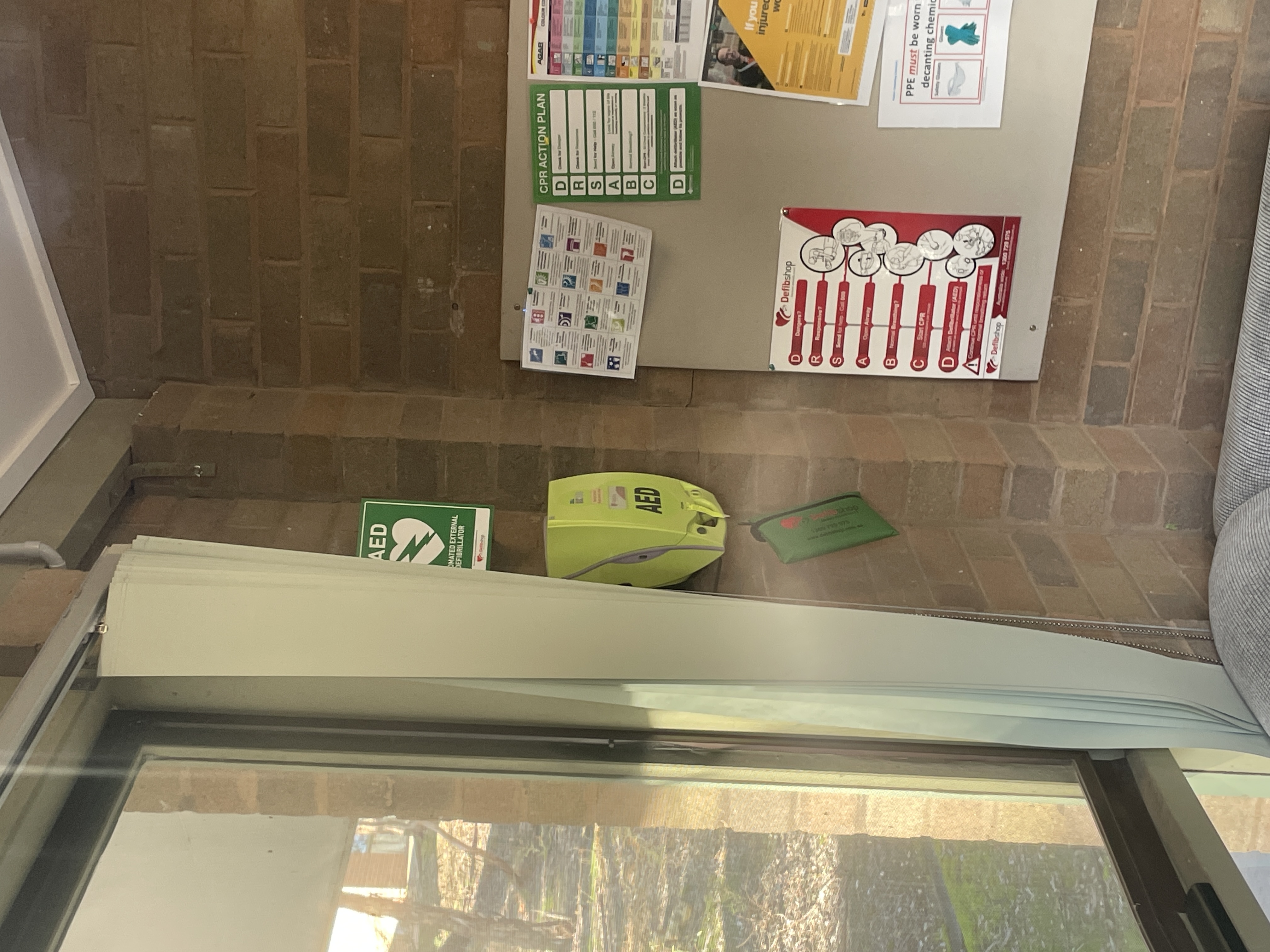 Robert Holmes Village AED Robert Holmes Village AED